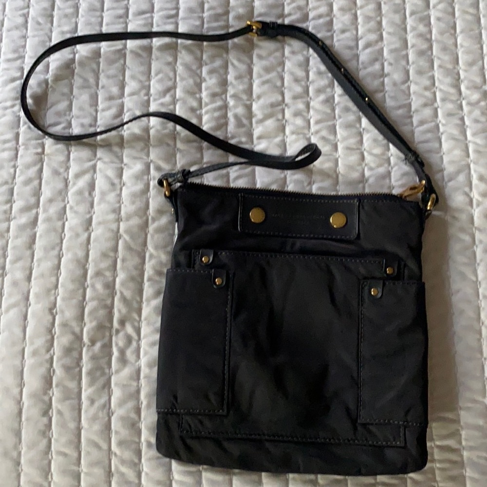 Marc Jacob’s navy nylon side bag